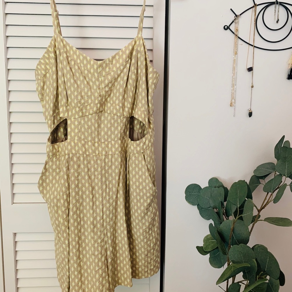 BCBG | Cut-our romper